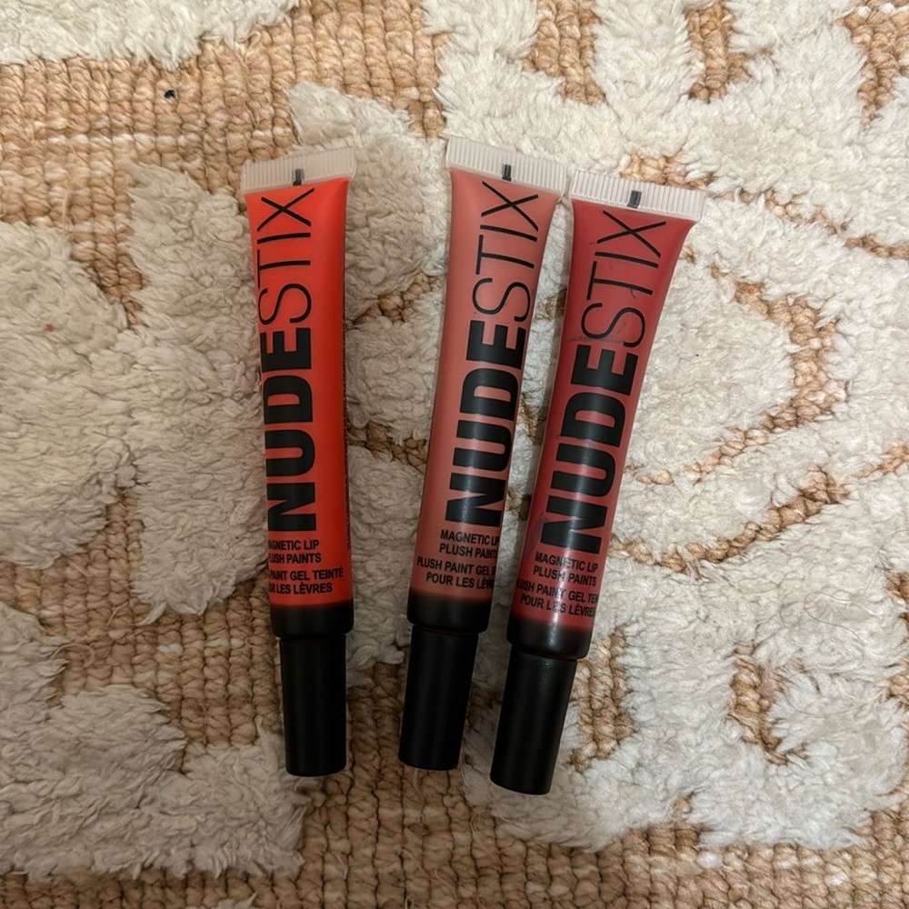 NWT NUDESTIX MAGNETIC LIP PLUSH PAINTS SET OF 3